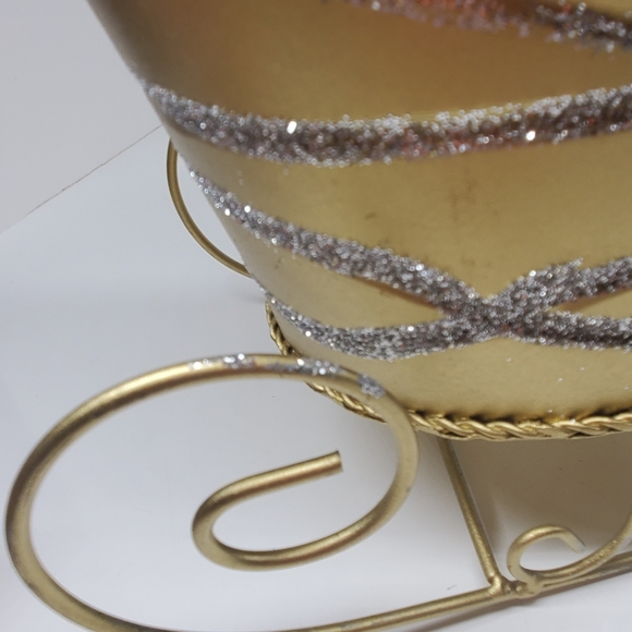 Gold Christmas Holiday Sleigh Decoration - Picture 8 of 12